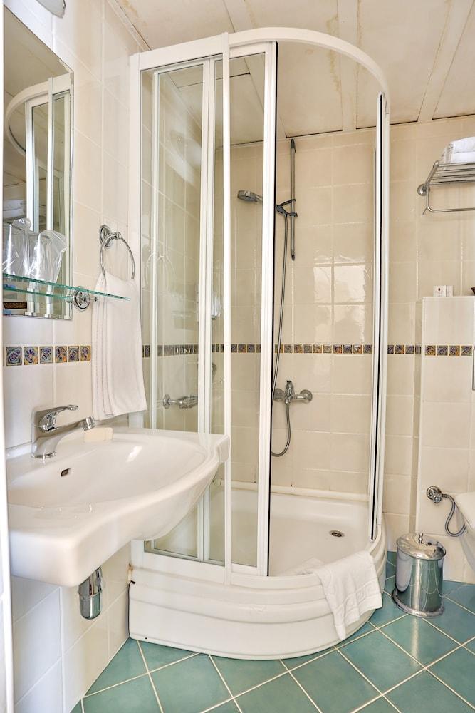 Barin Hotel 3*